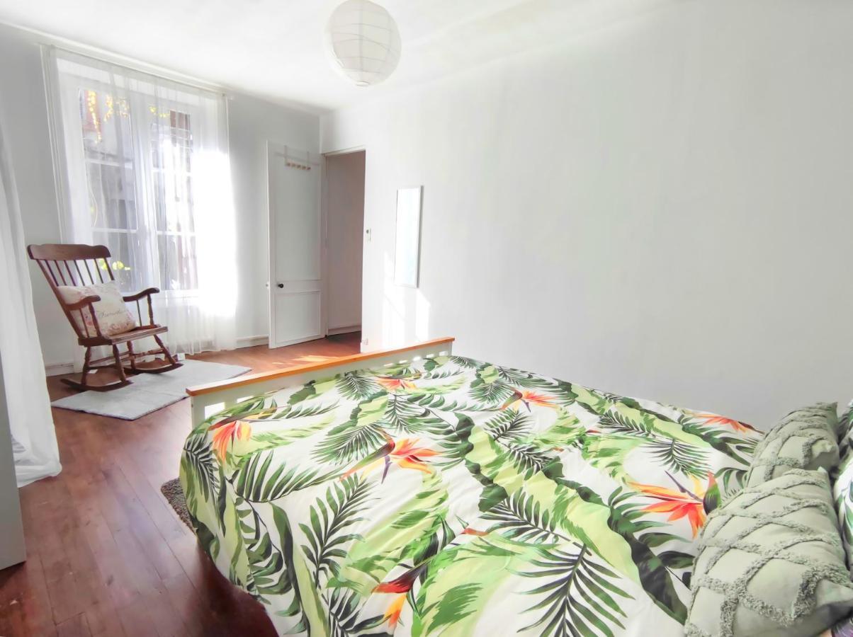 Number 22 - Le Dorat - Apartment One With Garden & Free Parking Exterior foto