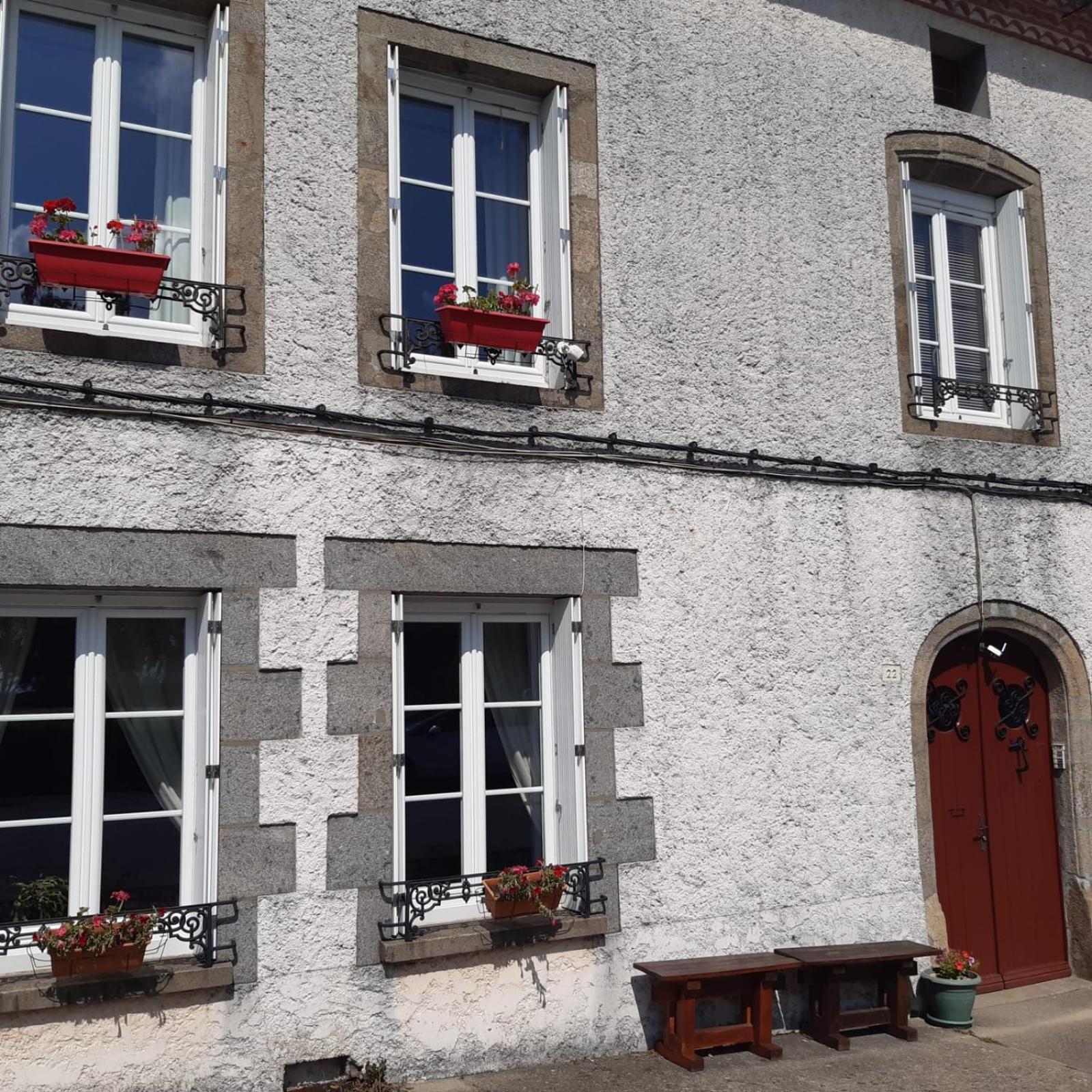 Number 22 - Le Dorat - Apartment One With Garden & Free Parking Exterior foto